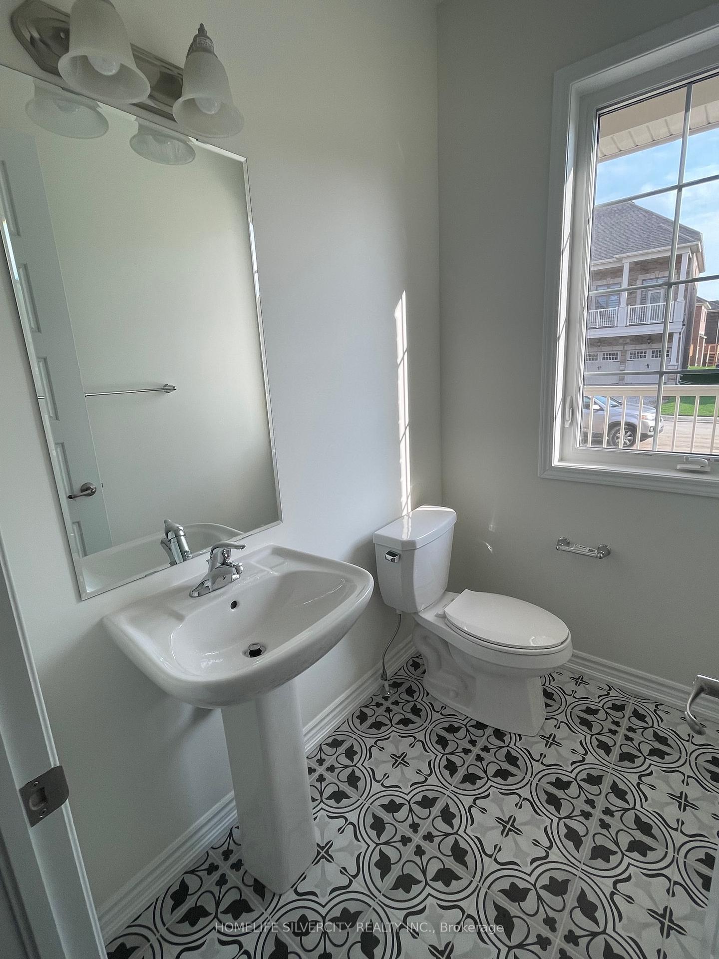 Photo 21 of 67 Ten Pines Road, Vaughan, Kleinburg — HOMEH