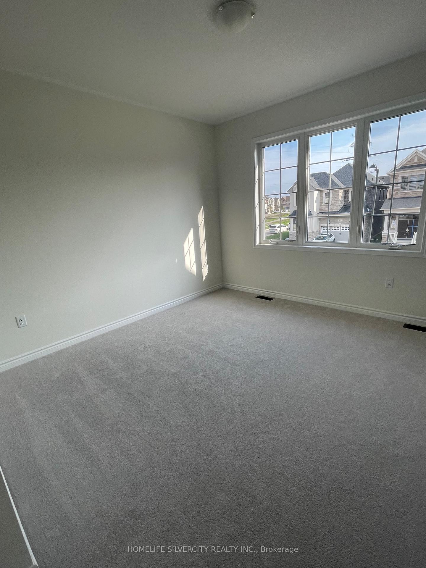 Photo 31 of 67 Ten Pines Road, Vaughan, Kleinburg — HOMEH