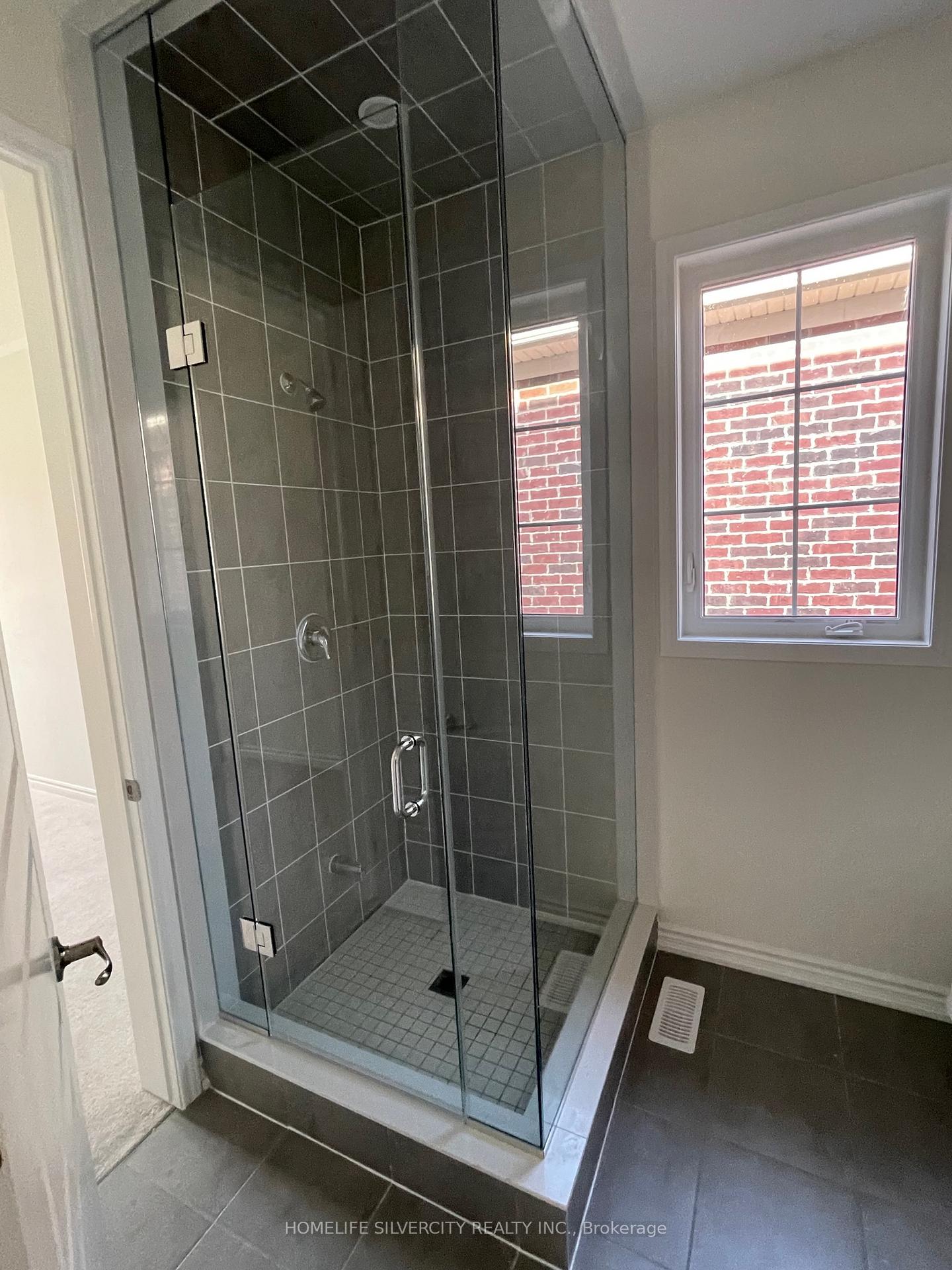 Photo 33 of 67 Ten Pines Road, Vaughan, Kleinburg — HOMEH