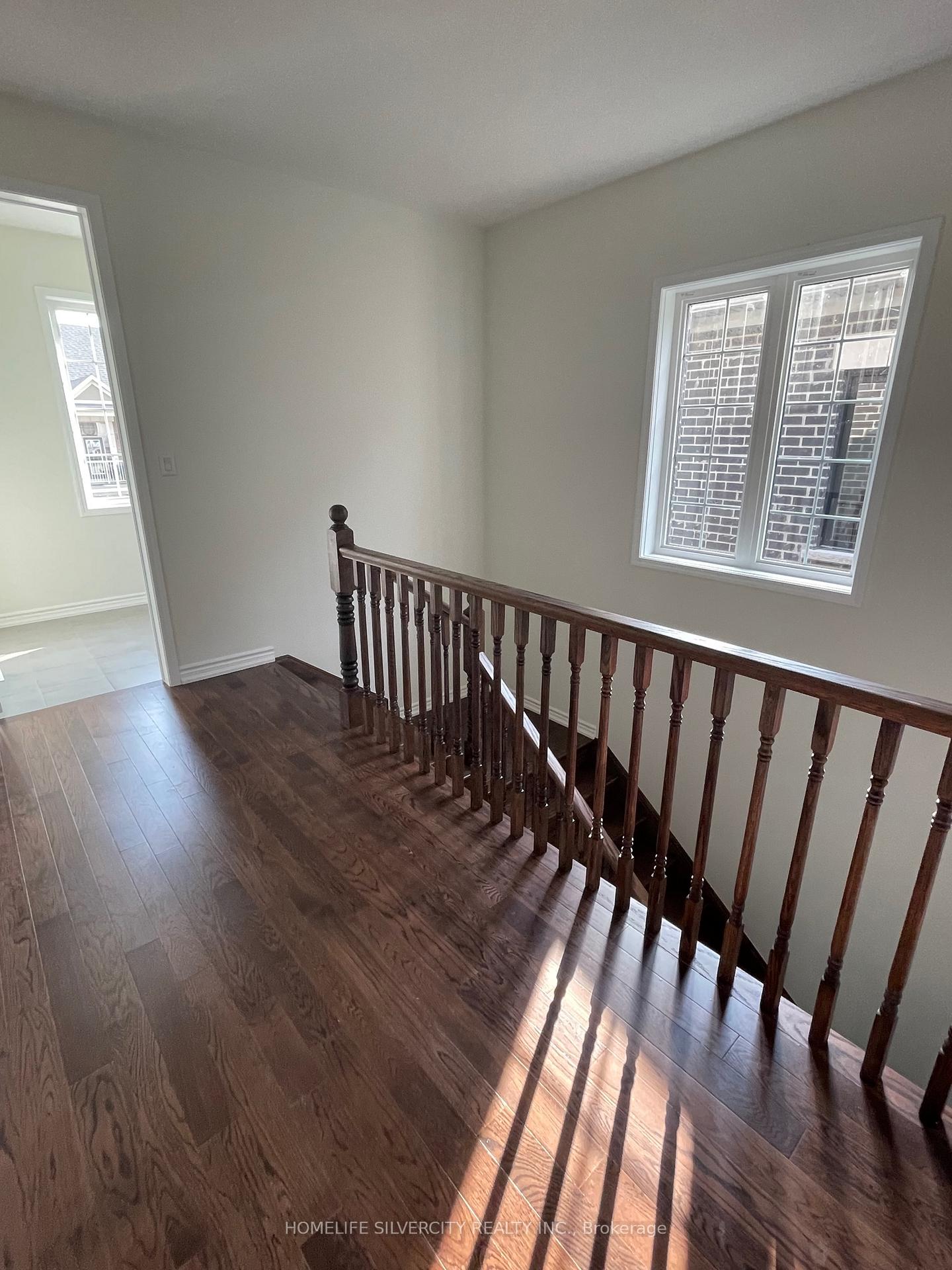 Photo 37 of 67 Ten Pines Road, Vaughan, Kleinburg — HOMEH