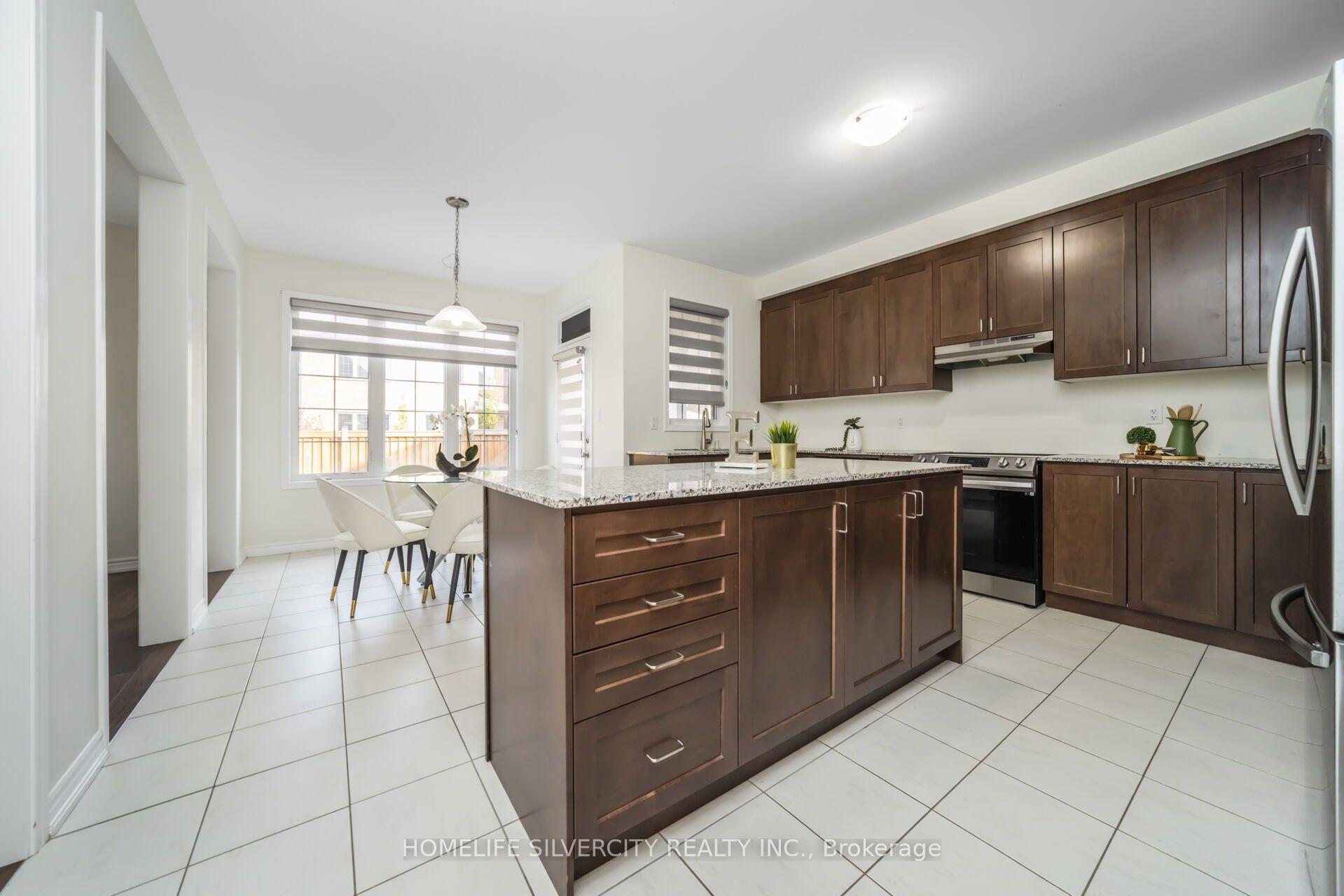 Photo 26 of 67 Ten Pines Road, Vaughan, Kleinburg — HOMEH