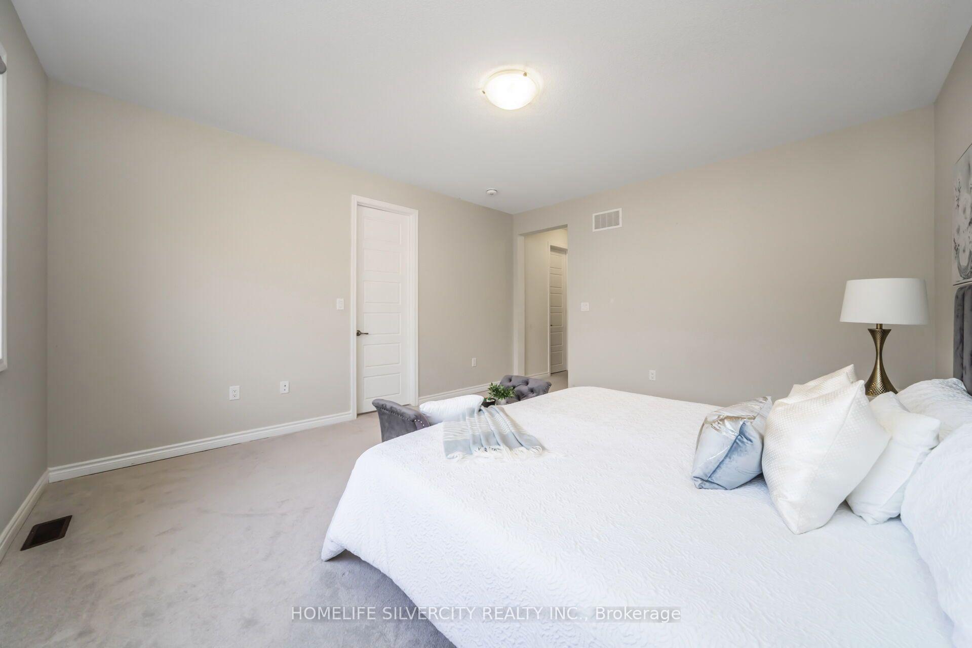 Photo 40 of 67 Ten Pines Road, Vaughan, Kleinburg — HOMEH