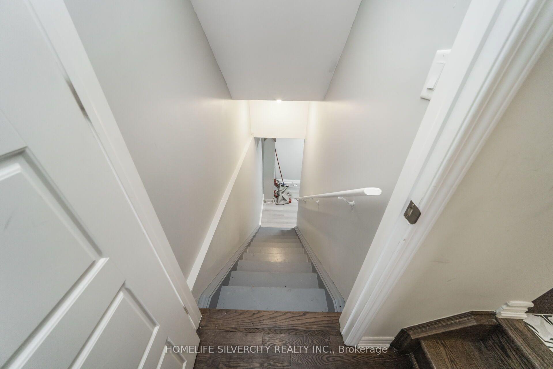 Photo 55 of 67 Ten Pines Road, Vaughan, Kleinburg — HOMEH