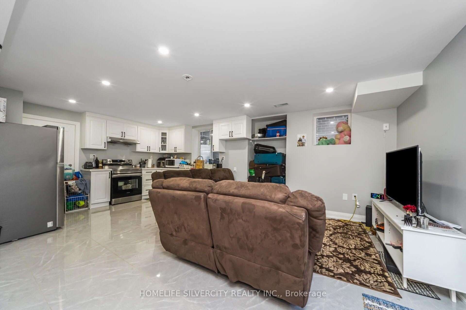 Photo 60 of 67 Ten Pines Road, Vaughan, Kleinburg — HOMEH