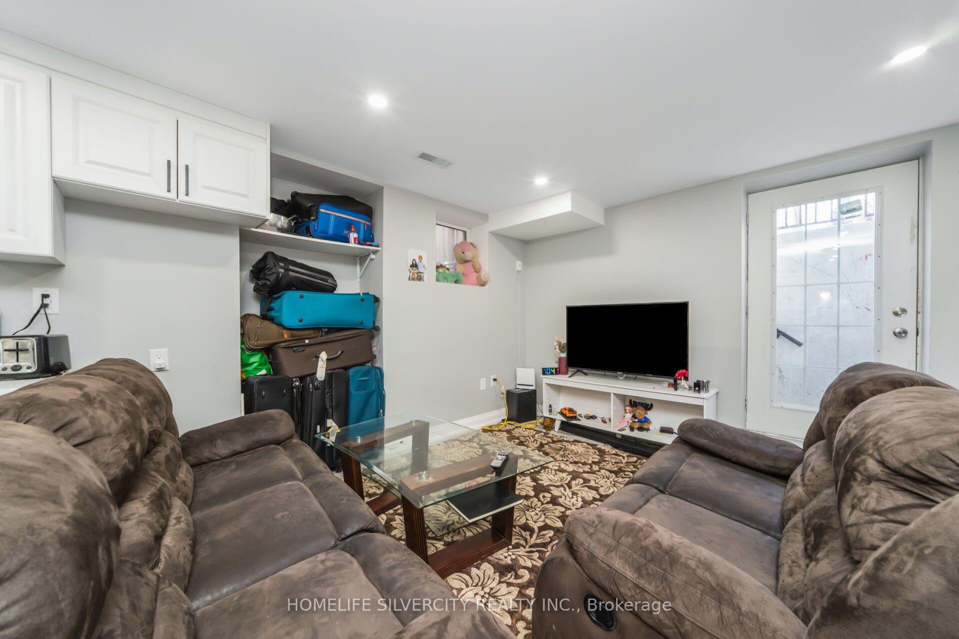 Photo 61 of 67 Ten Pines Road, Vaughan, Kleinburg — HOMEH