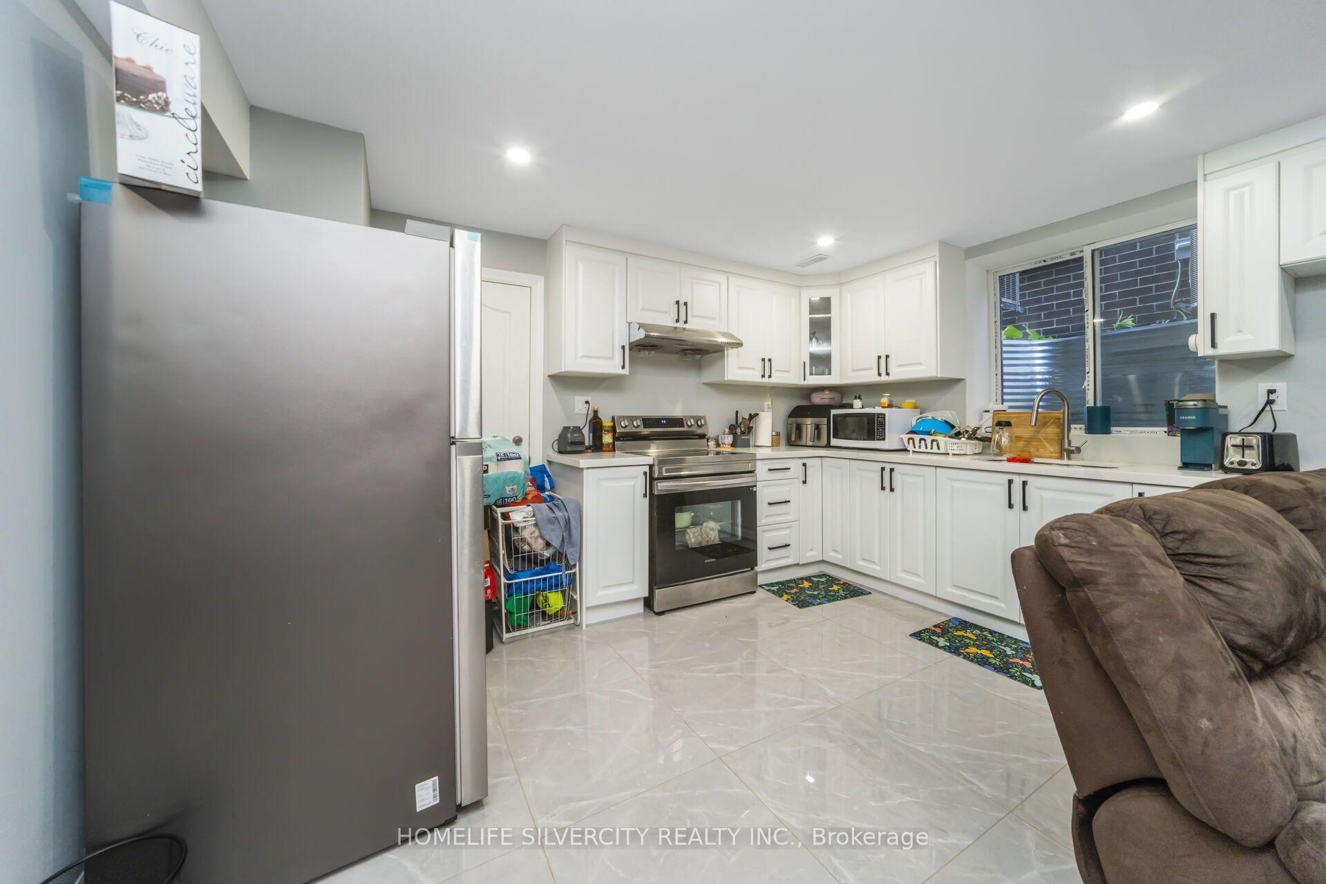 Photo 62 of 67 Ten Pines Road, Vaughan, Kleinburg — HOMEH