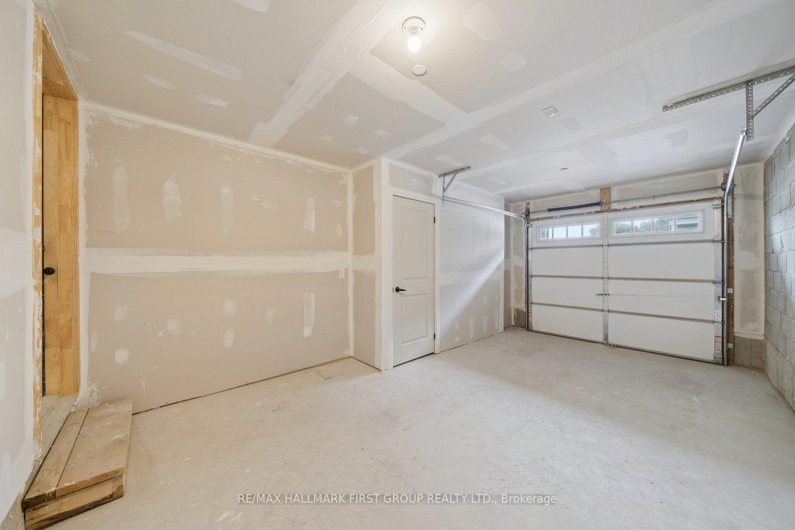Photo 16 of 11 Marret Lane, Clarington, Newcastle — HOMEH