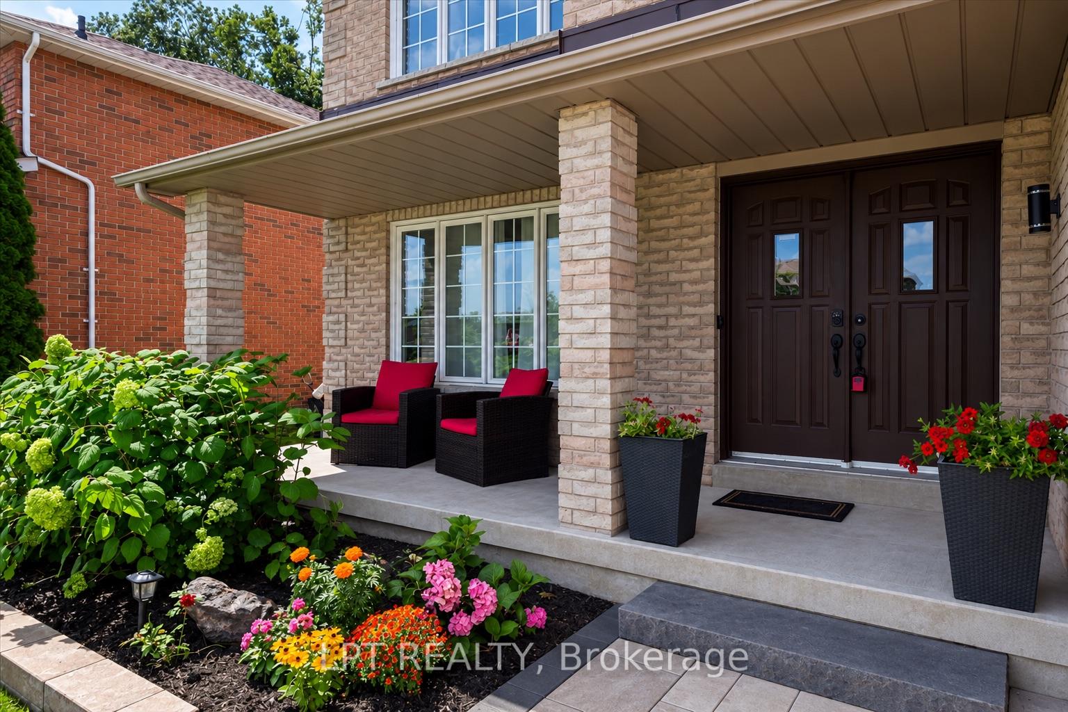 Photo 3 of 47 Northview Crescent, Barrie, Northwest — HOMEH