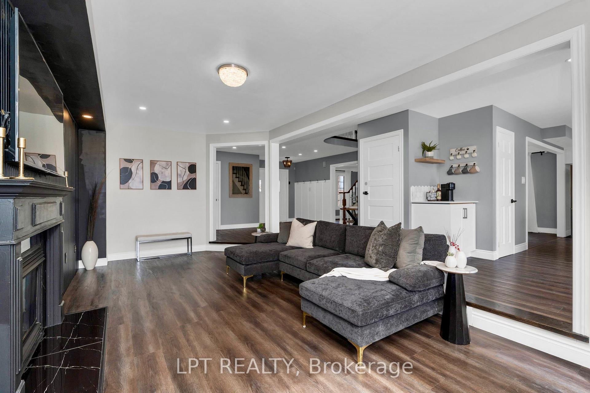 Photo 16 of 47 Northview Crescent, Barrie, Northwest — HOMEH