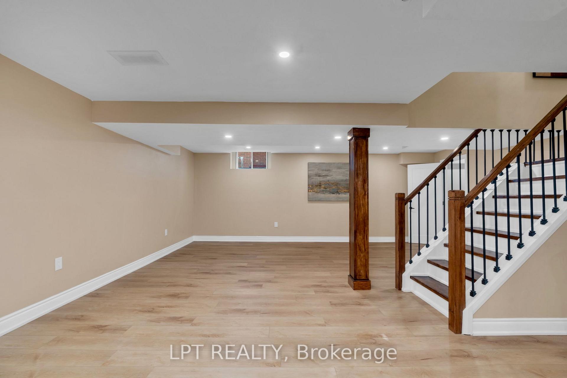 Photo 27 of 47 Northview Crescent, Barrie, Northwest — HOMEH