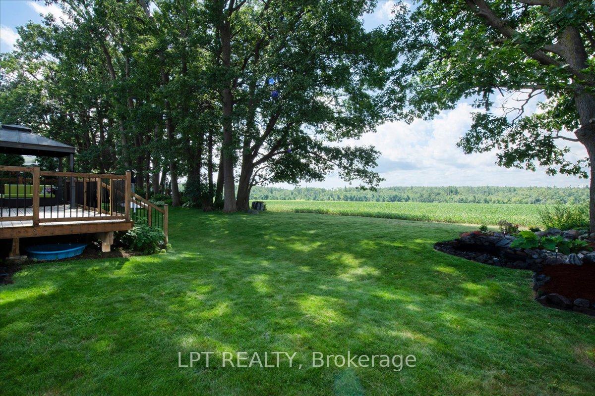 Photo 36 of 47 Northview Crescent, Barrie, Northwest — HOMEH
