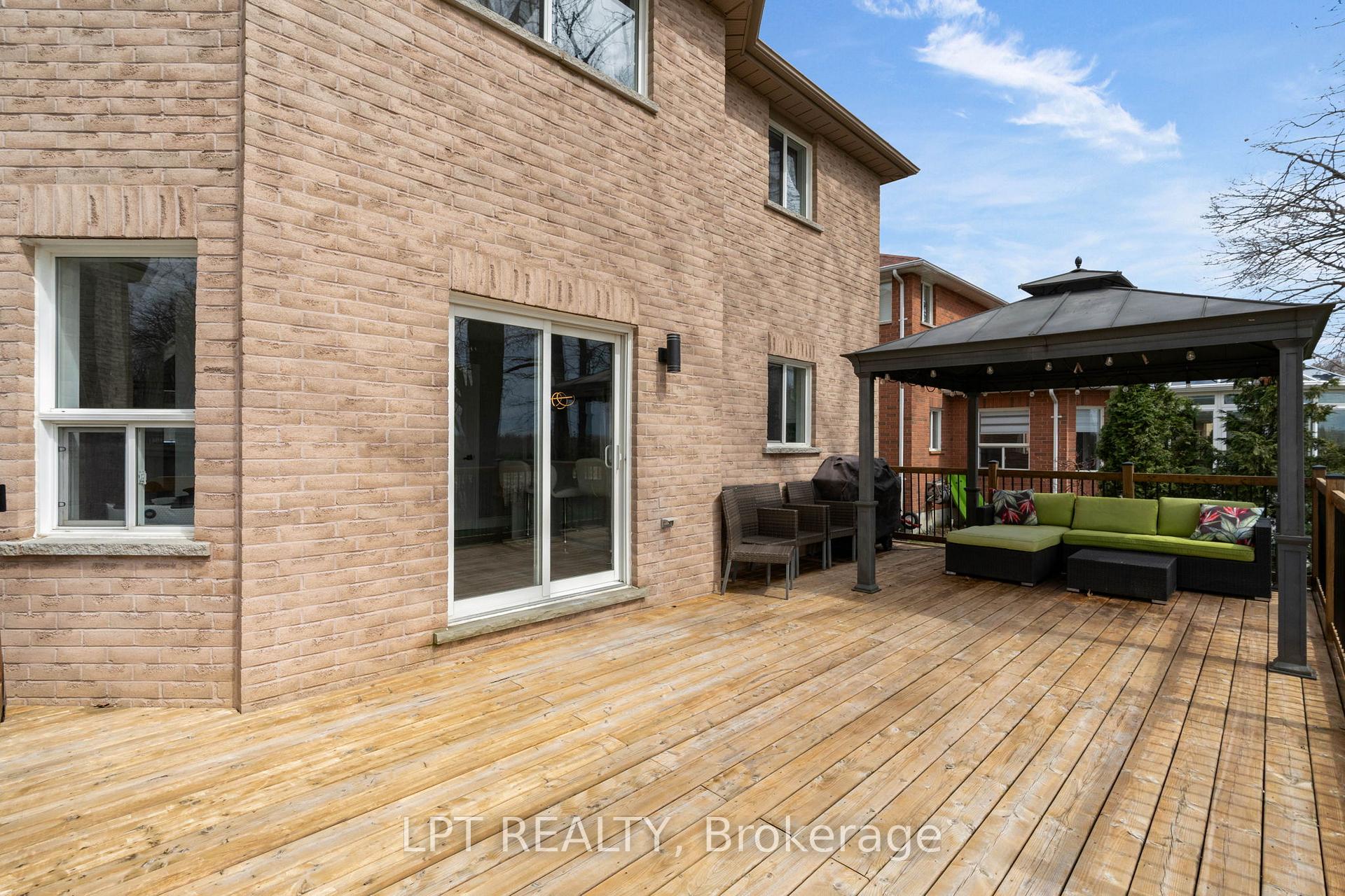 Photo 38 of 47 Northview Crescent, Barrie, Northwest — HOMEH