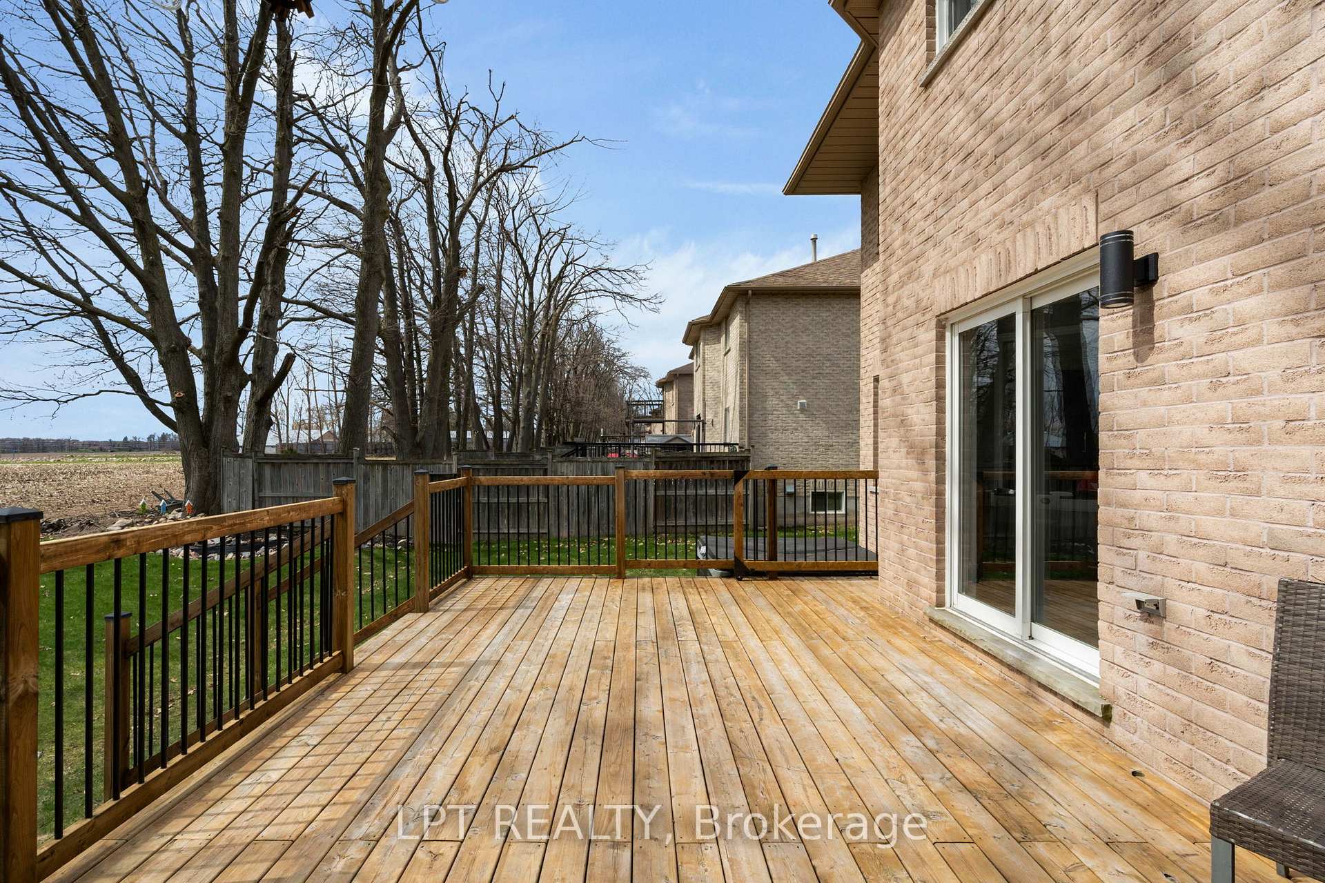 Photo 39 of 47 Northview Crescent, Barrie, Northwest — HOMEH