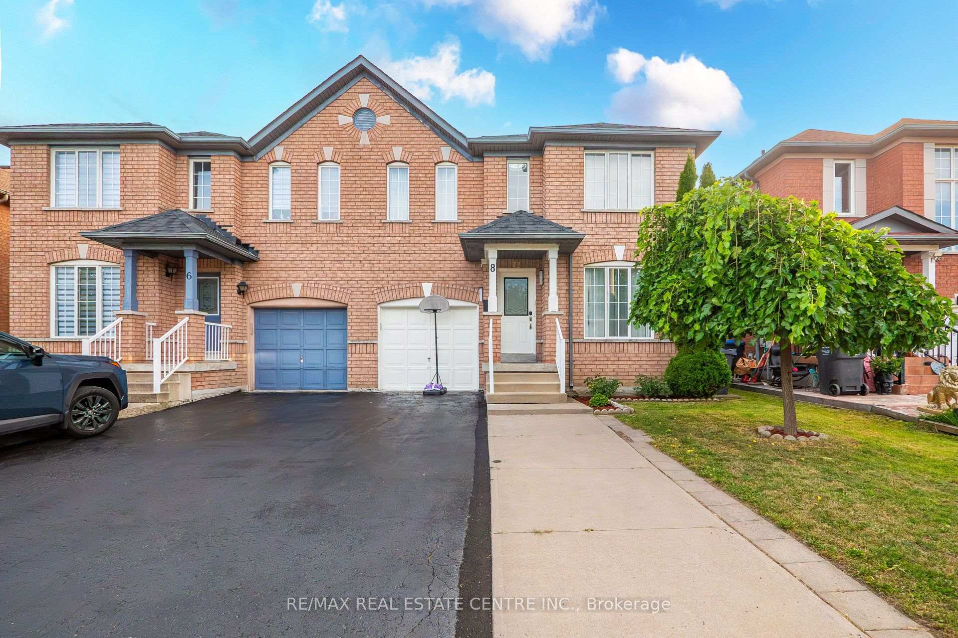 Photo 1 of 8 Flatlands Way, Brampton, Sandringham-Wellington — HOMEH