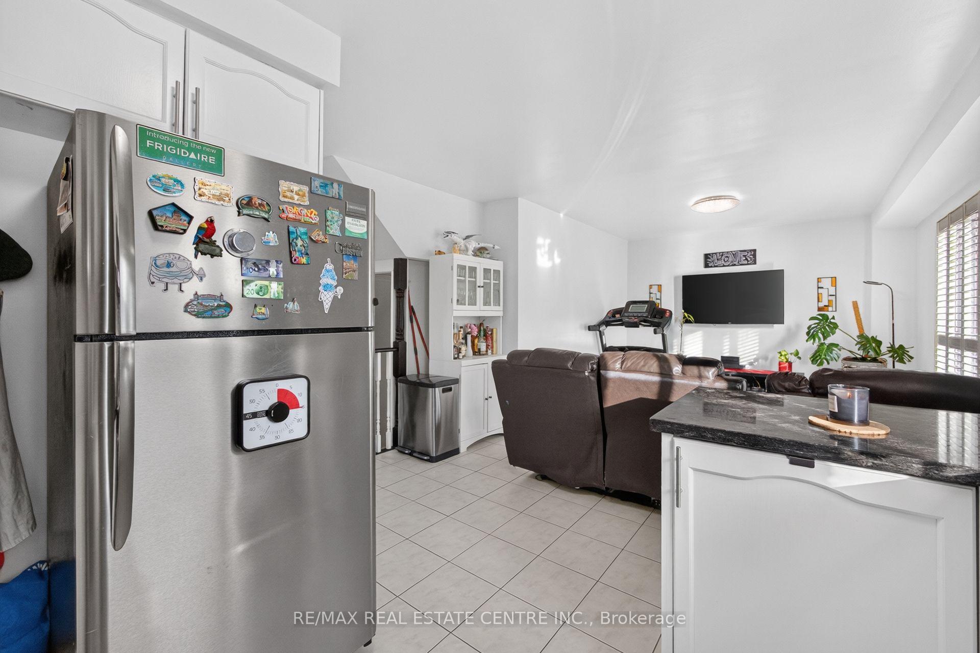 Photo 12 of 8 Flatlands Way, Brampton, Sandringham-Wellington — HOMEH
