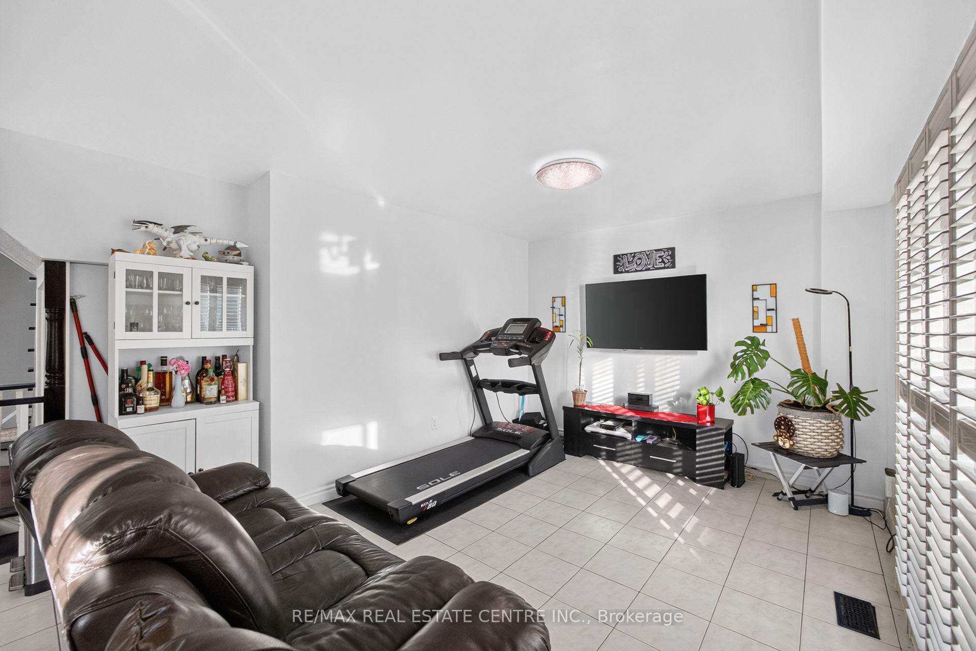 Photo 14 of 8 Flatlands Way, Brampton, Sandringham-Wellington — HOMEH