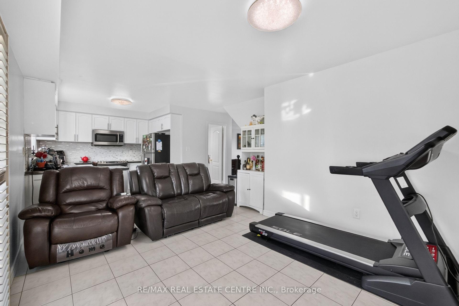 Photo 15 of 8 Flatlands Way, Brampton, Sandringham-Wellington — HOMEH