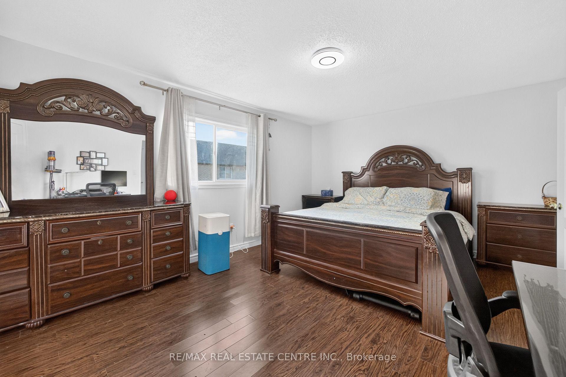 Photo 17 of 8 Flatlands Way, Brampton, Sandringham-Wellington — HOMEH