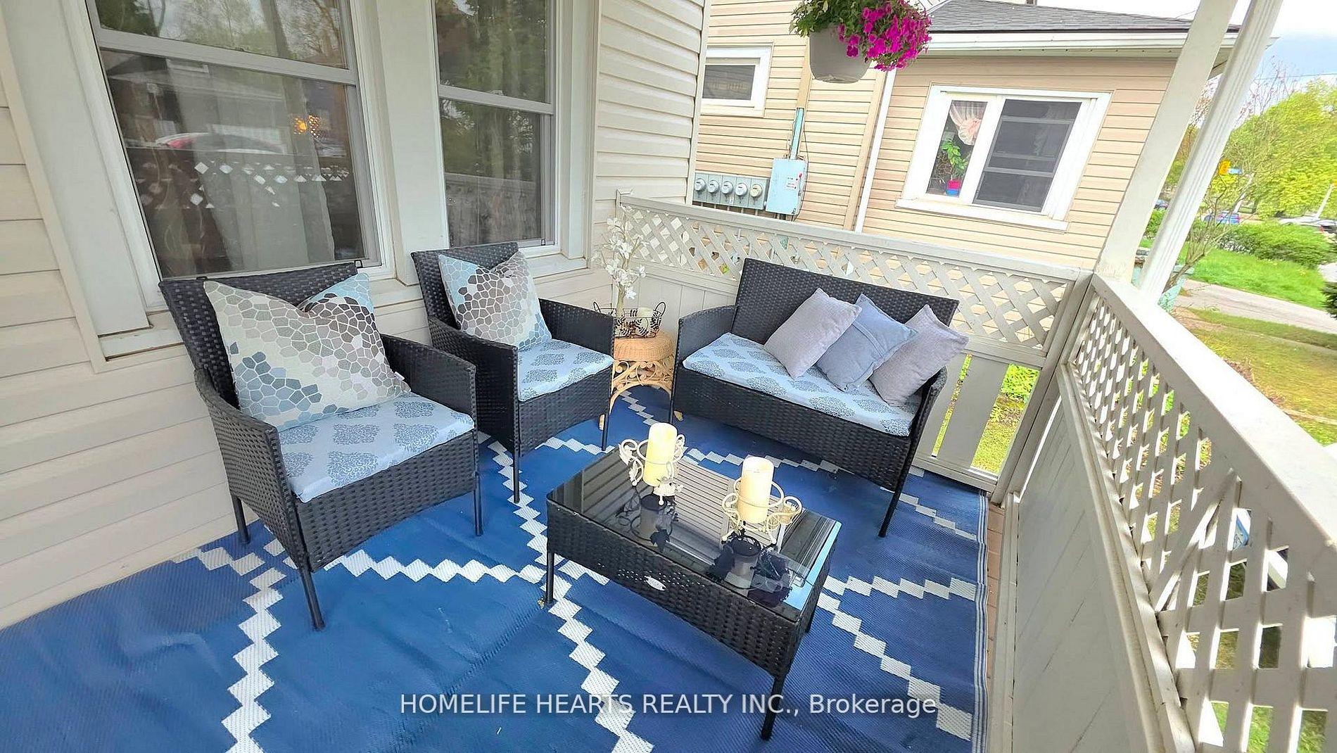 Photo 2 of 5404 Bridge Street, Niagara Falls, Cherrywood — HOMEH