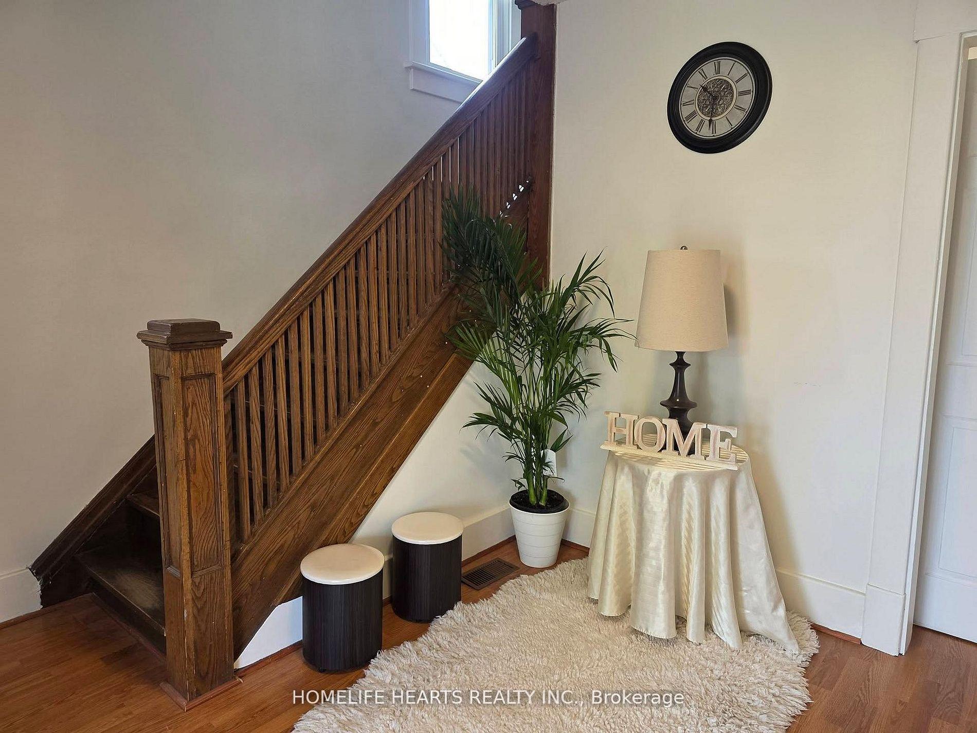 Photo 4 of 5404 Bridge Street, Niagara Falls, Cherrywood — HOMEH