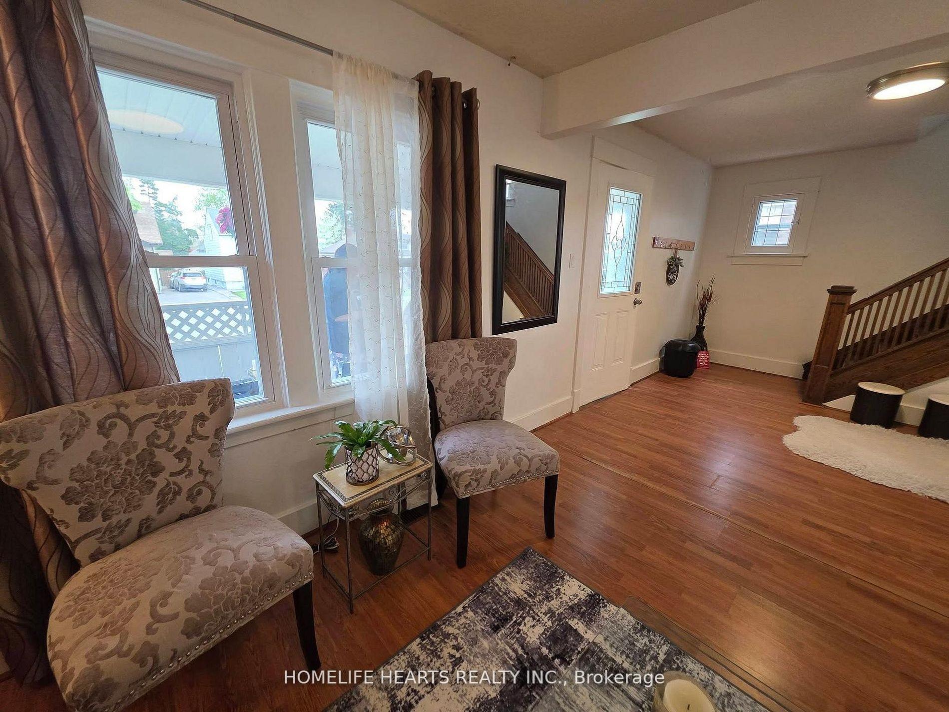 Photo 9 of 5404 Bridge Street, Niagara Falls, Cherrywood — HOMEH