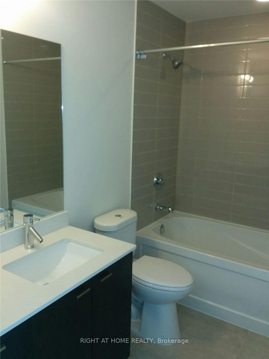 Photo 7 of Unit 1011, 30 Roehampton Avenue, Toronto, Mount Pleasant West — HOMEH
