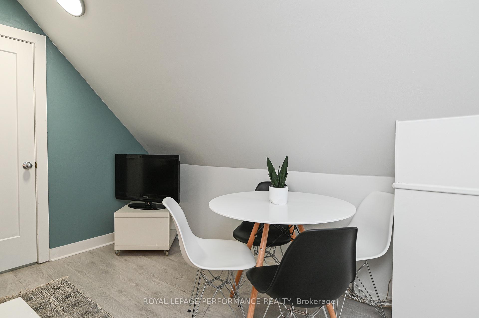 Photo 9 of Unit 3, 123 Pamilla Street, Ottawa, West Centre Town — HOMEH