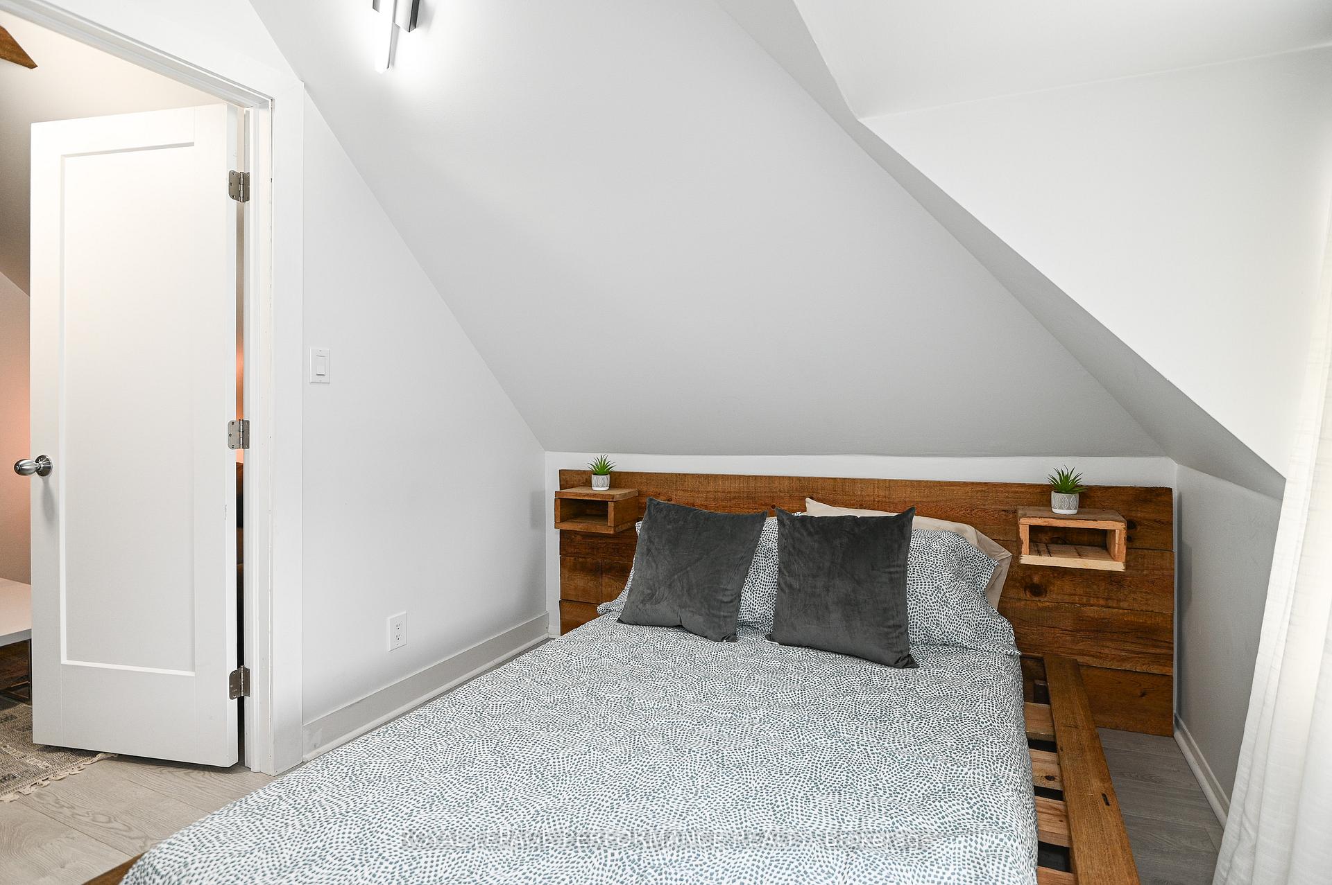 Photo 12 of Unit 3, 123 Pamilla Street, Ottawa, West Centre Town — HOMEH