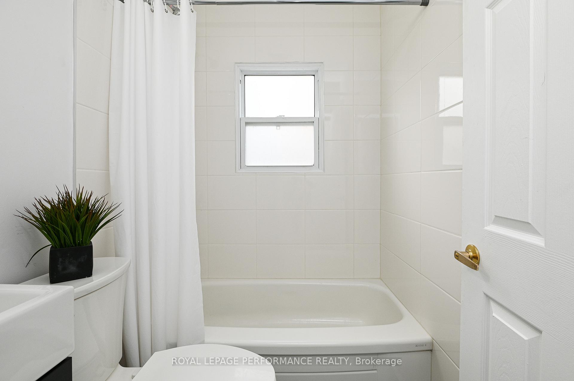 Photo 18 of Unit 3, 123 Pamilla Street, Ottawa, West Centre Town — HOMEH