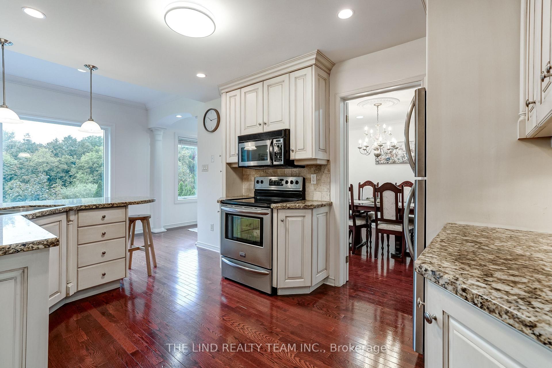 Photo 6 of 97 Thompson Drive, East Gwillimbury, Holland Landing — HOMEH