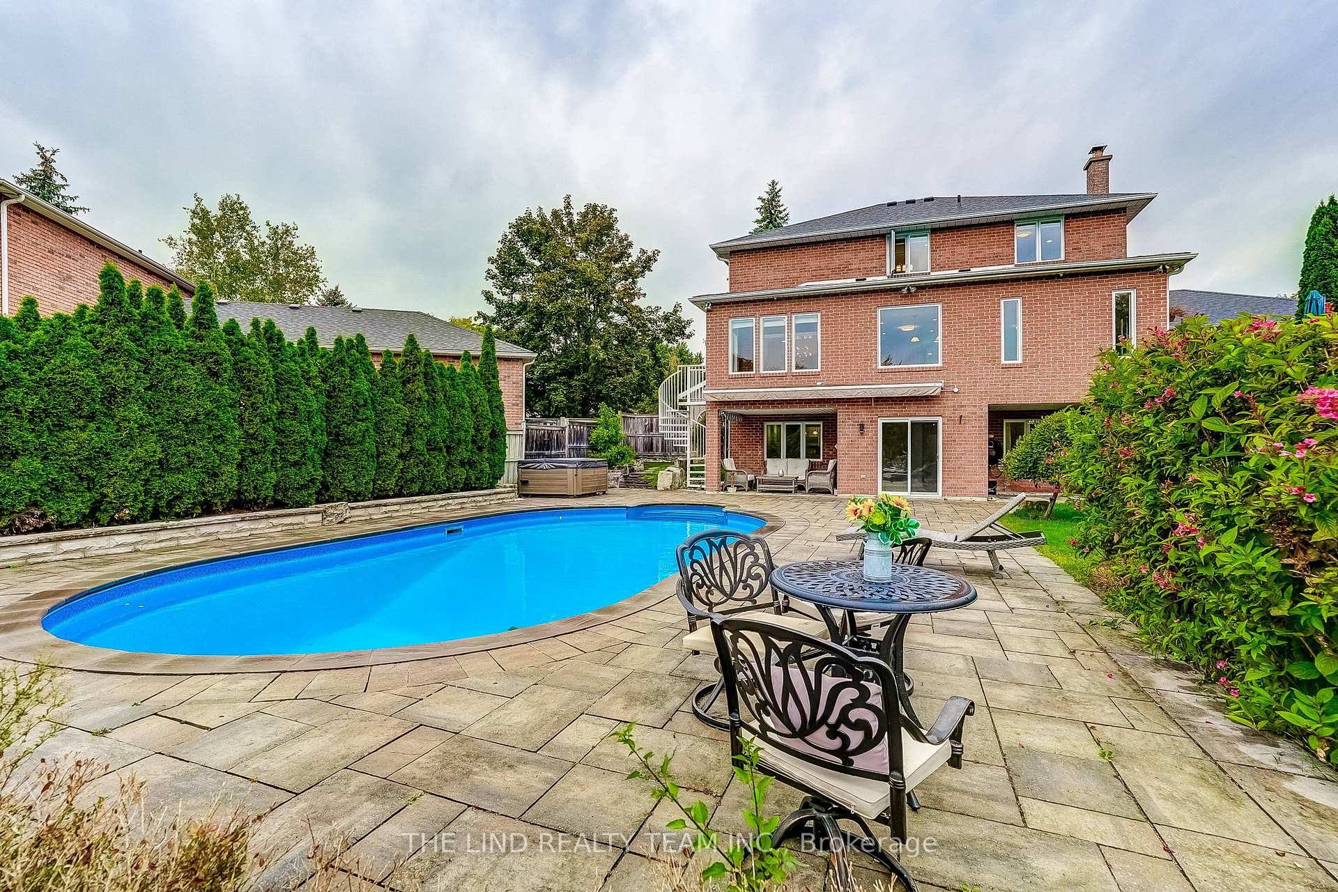 Photo 37 of 97 Thompson Drive, East Gwillimbury, Holland Landing — HOMEH