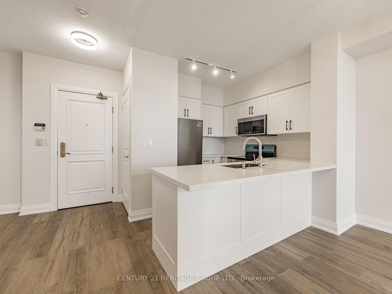 Photo 5 of Unit 1611, 9225 Jane Street, Vaughan, Maple — HOMEH