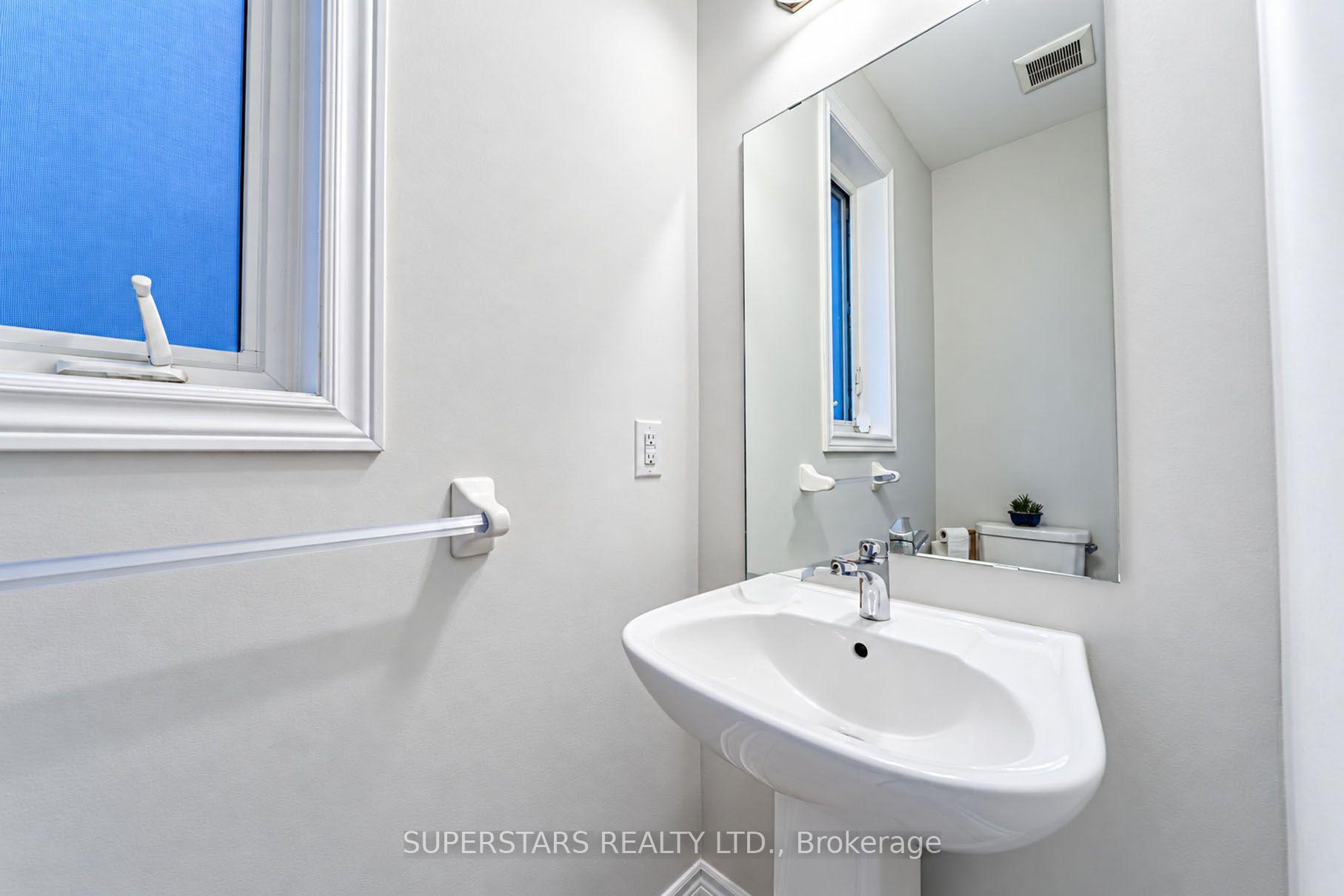 Photo 23 of 16 Lepp Drive, Markham, Middlefield — HOMEH