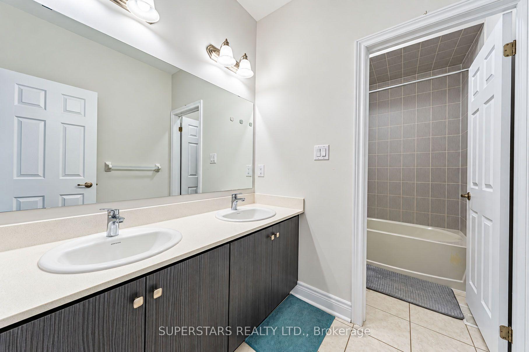 Photo 45 of 16 Lepp Drive, Markham, Middlefield — HOMEH