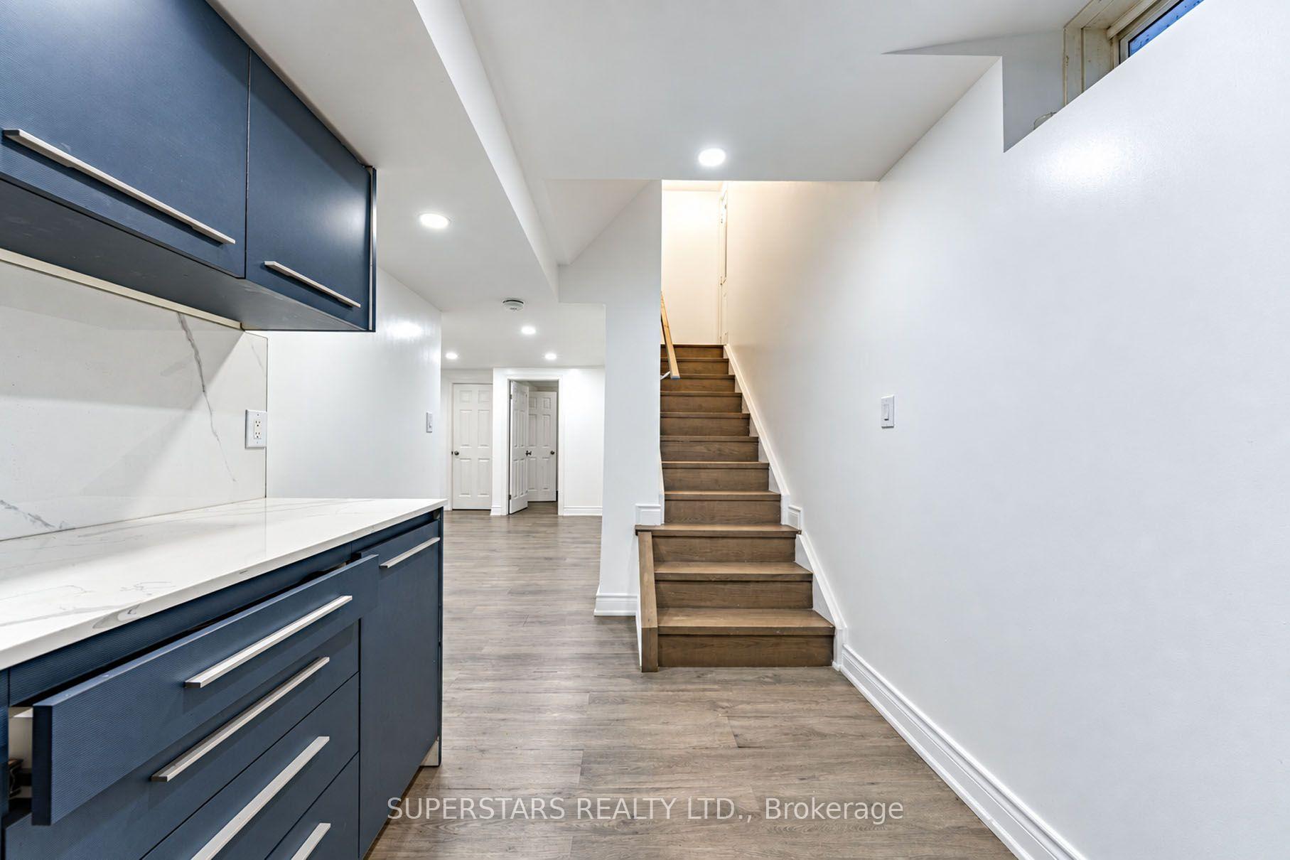 Photo 65 of 16 Lepp Drive, Markham, Middlefield — HOMEH