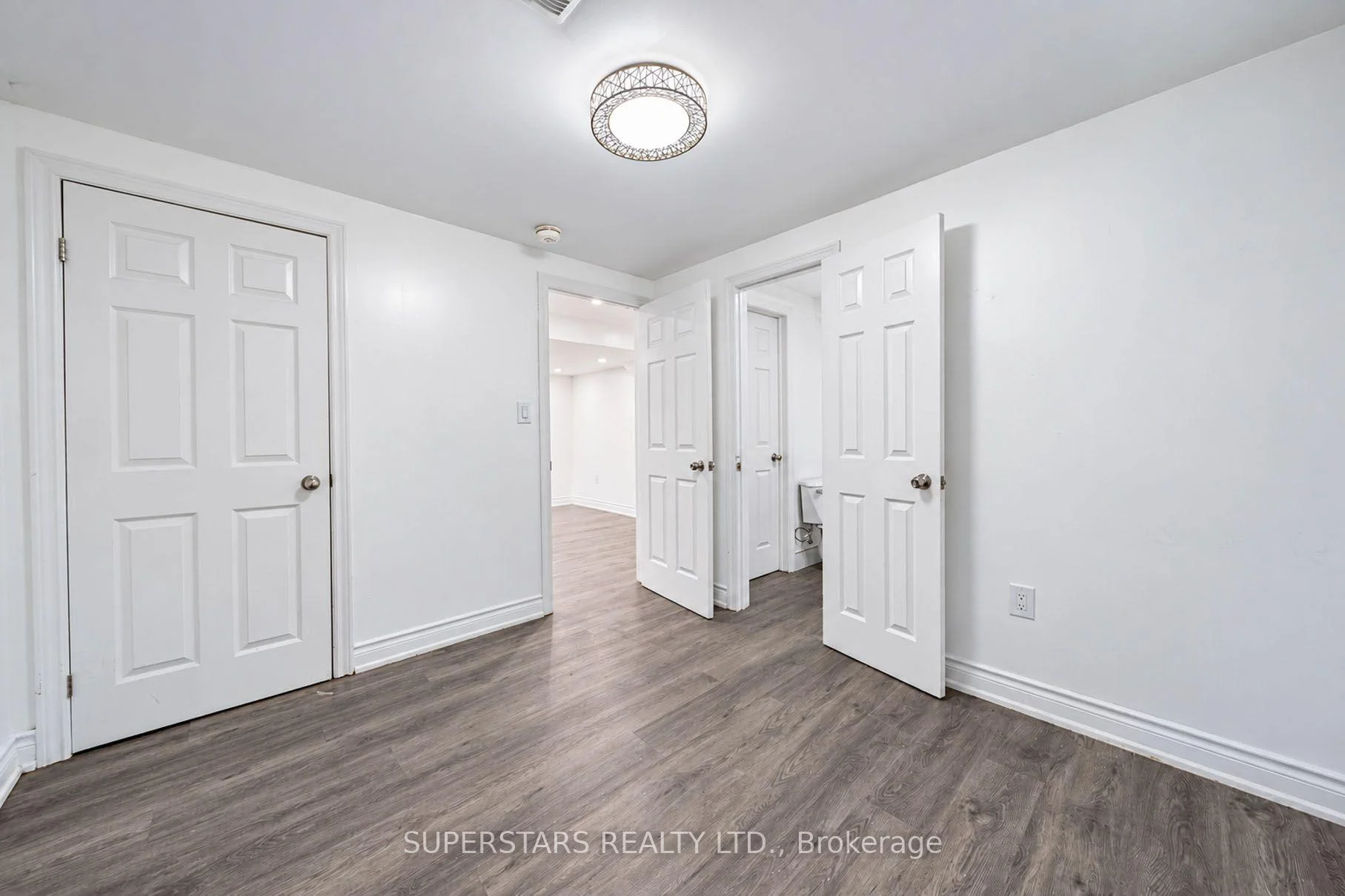 Photo 16 of 16 Lepp Drive, Markham, Middlefield — HOMEH