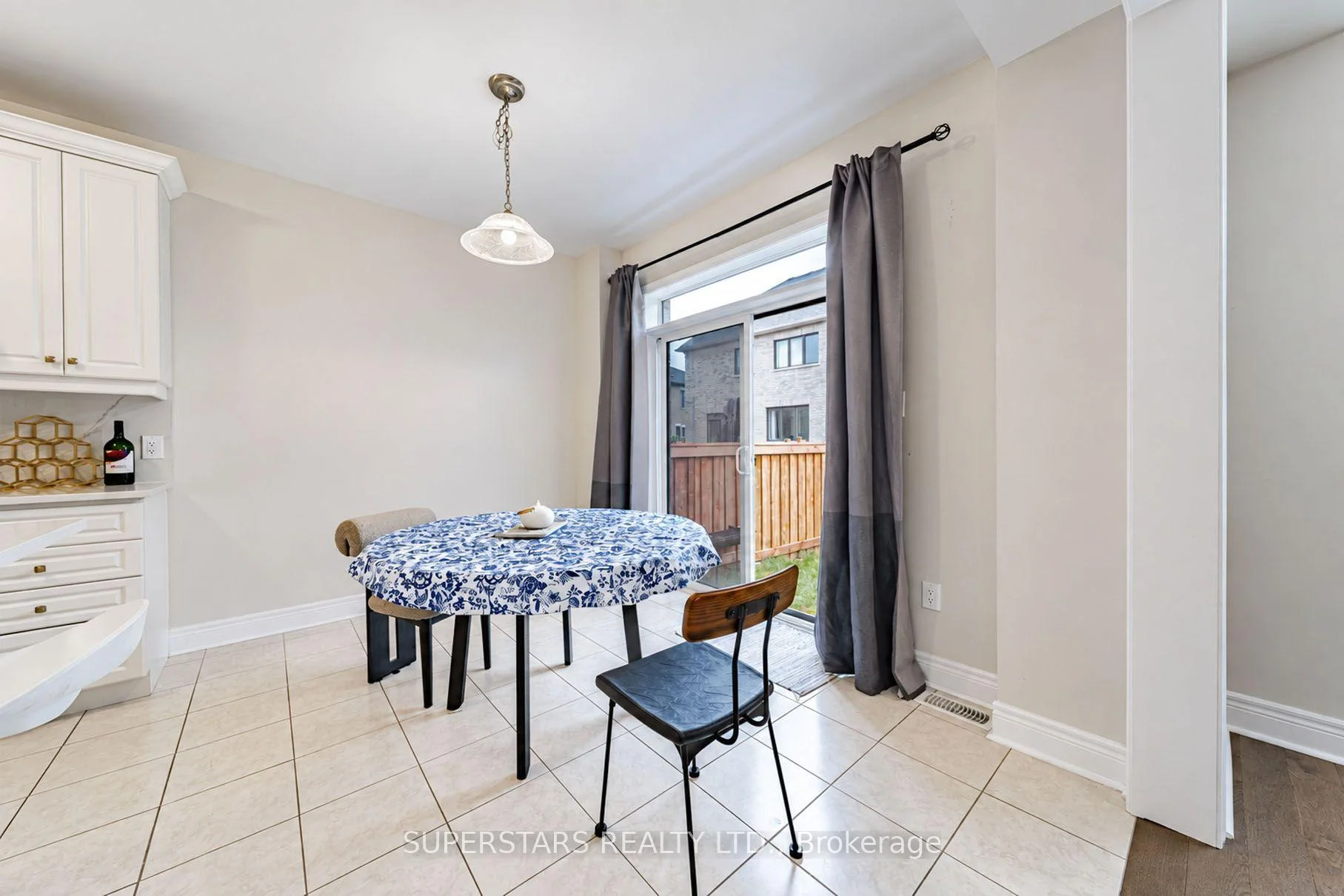 Photo 40 of 16 Lepp Drive, Markham, Middlefield — HOMEH