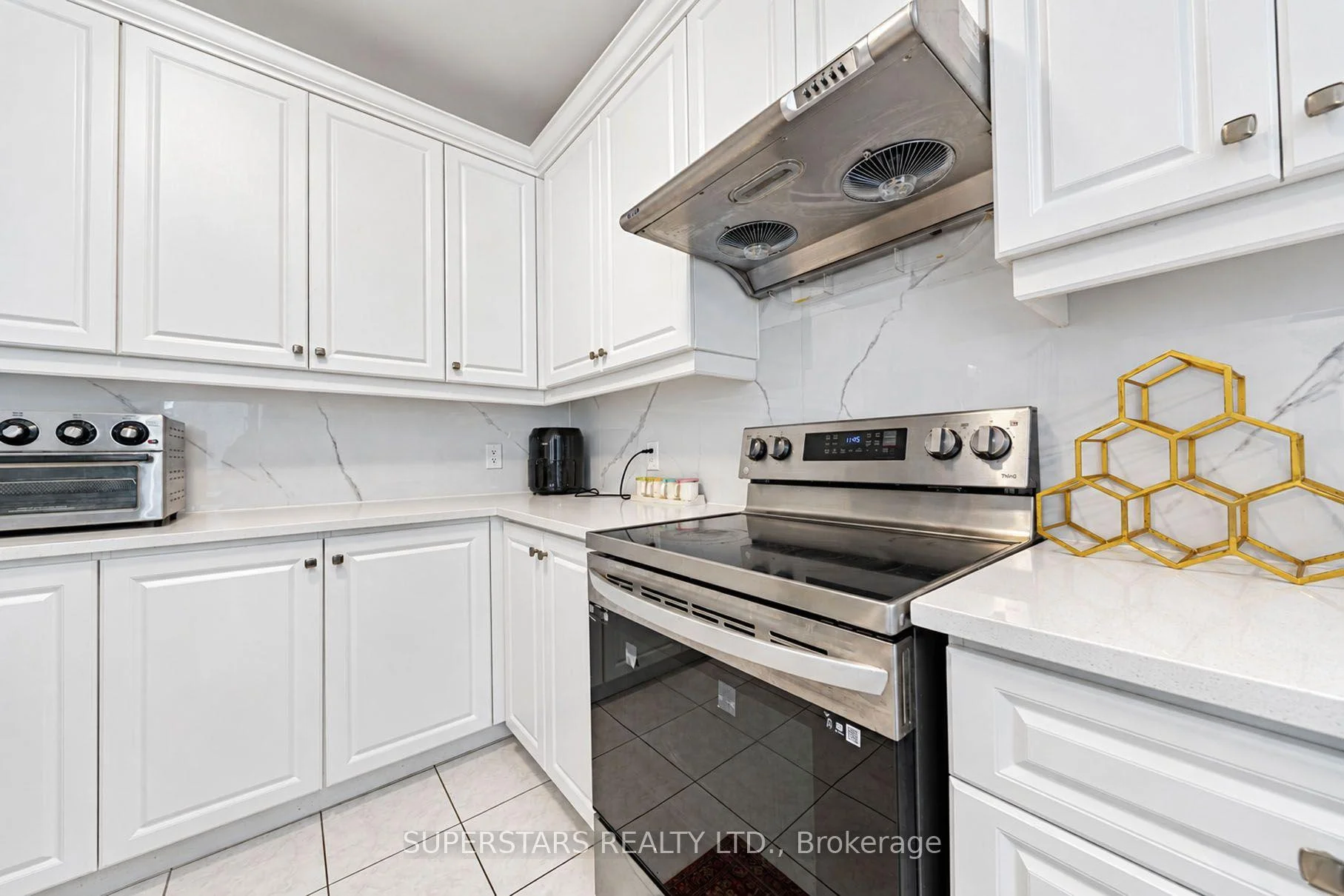 Photo 46 of 16 Lepp Drive, Markham, Middlefield — HOMEH