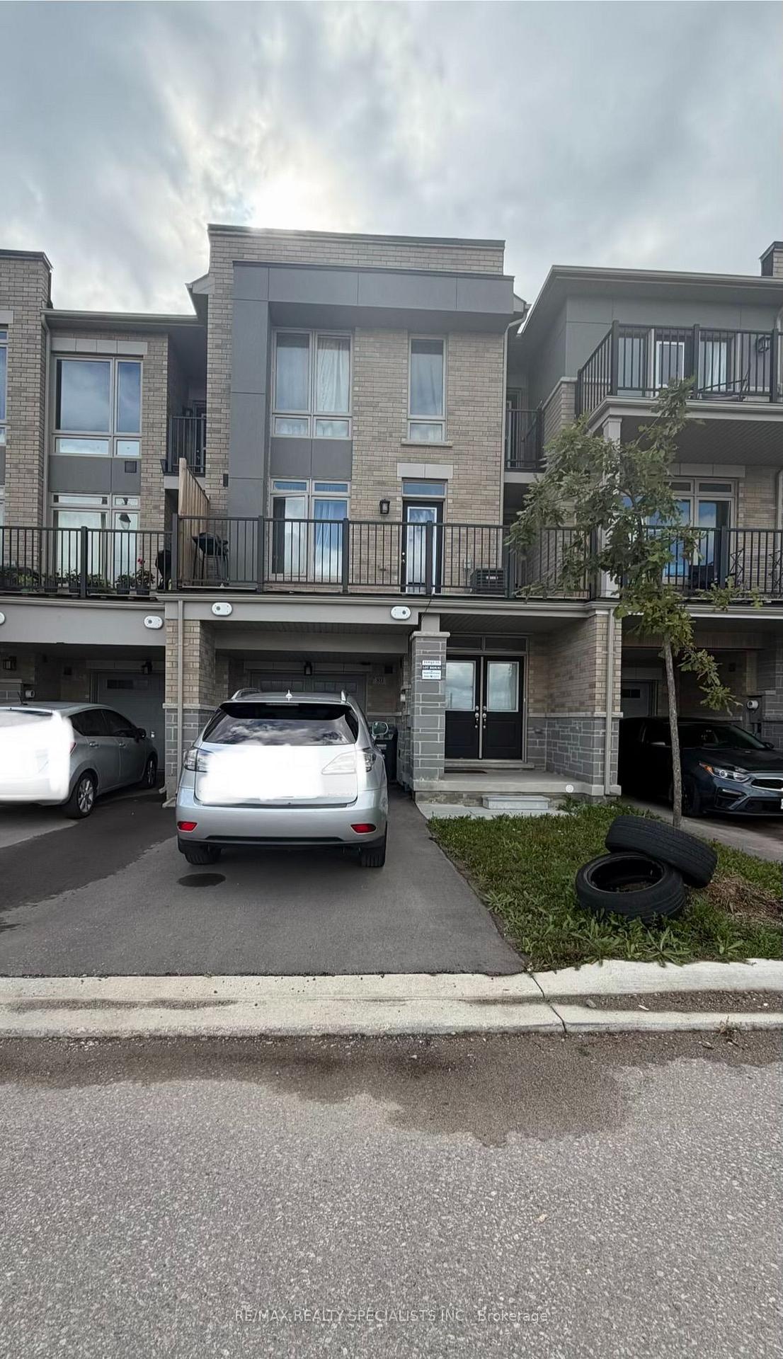 Photo 2 of 80 Donald Ficht Crescent, Brampton, Northwest Brampton — HOMEH