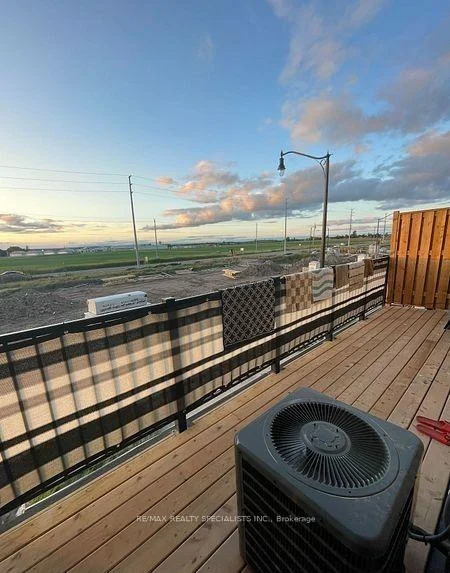 Photo 35 of 80 Donald Ficht Crescent, Brampton, Northwest Brampton — HOMEH