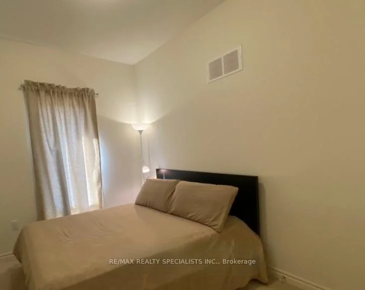 Photo 38 of 80 Donald Ficht Crescent, Brampton, Northwest Brampton — HOMEH