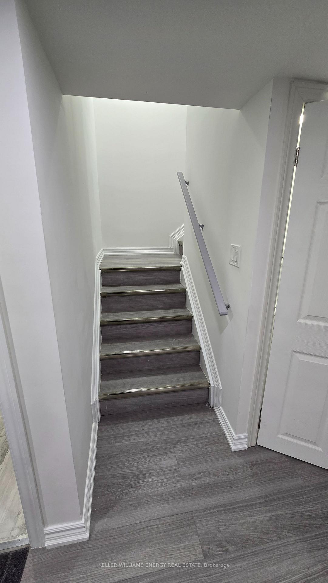 Photo 2 of 36 Crombie Street, Clarington, Bowmanville — HOMEH