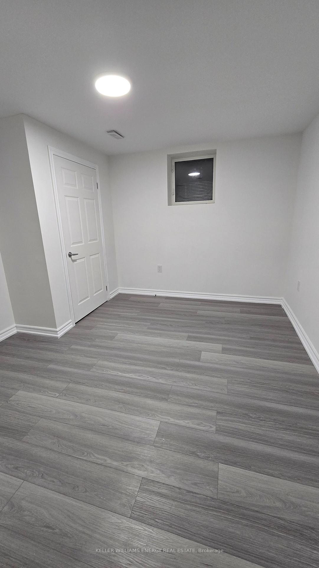 Photo 7 of 36 Crombie Street, Clarington, Bowmanville — HOMEH