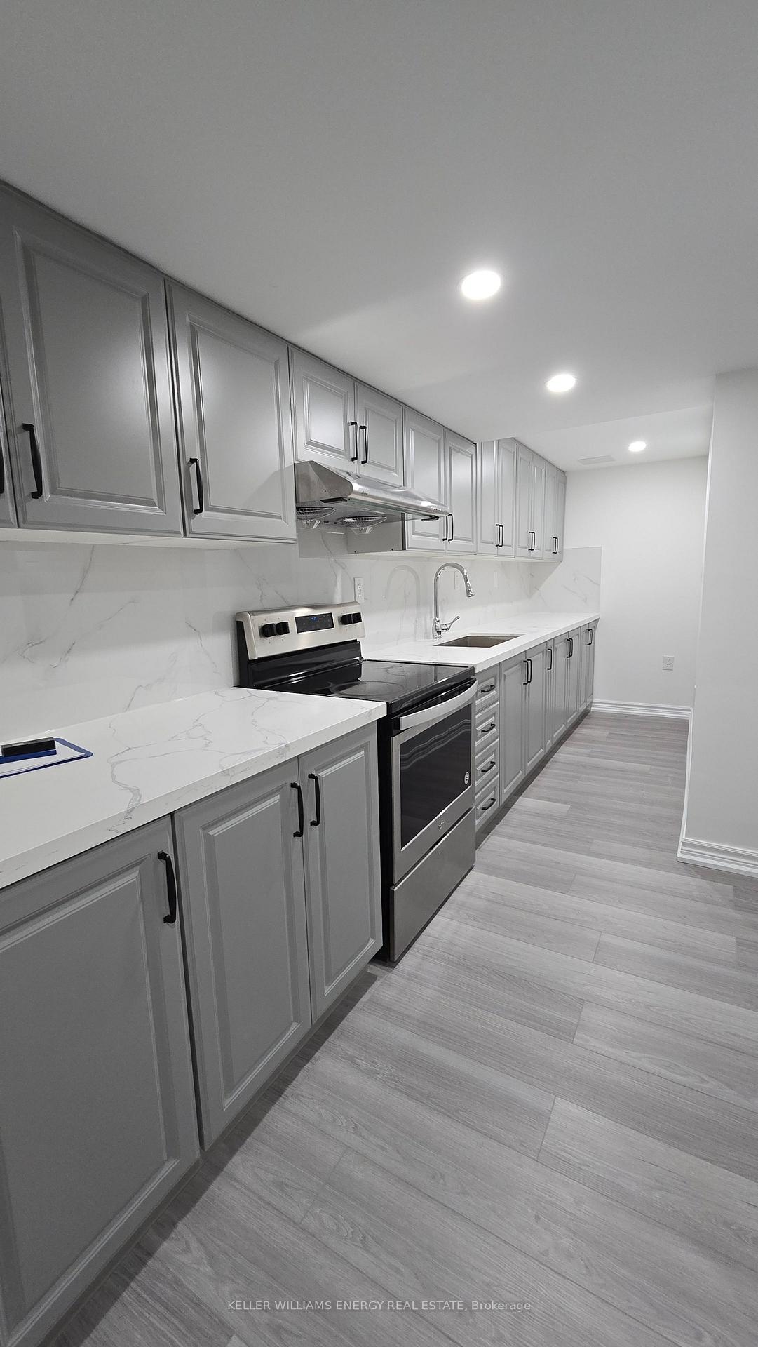 Photo 12 of 36 Crombie Street, Clarington, Bowmanville — HOMEH