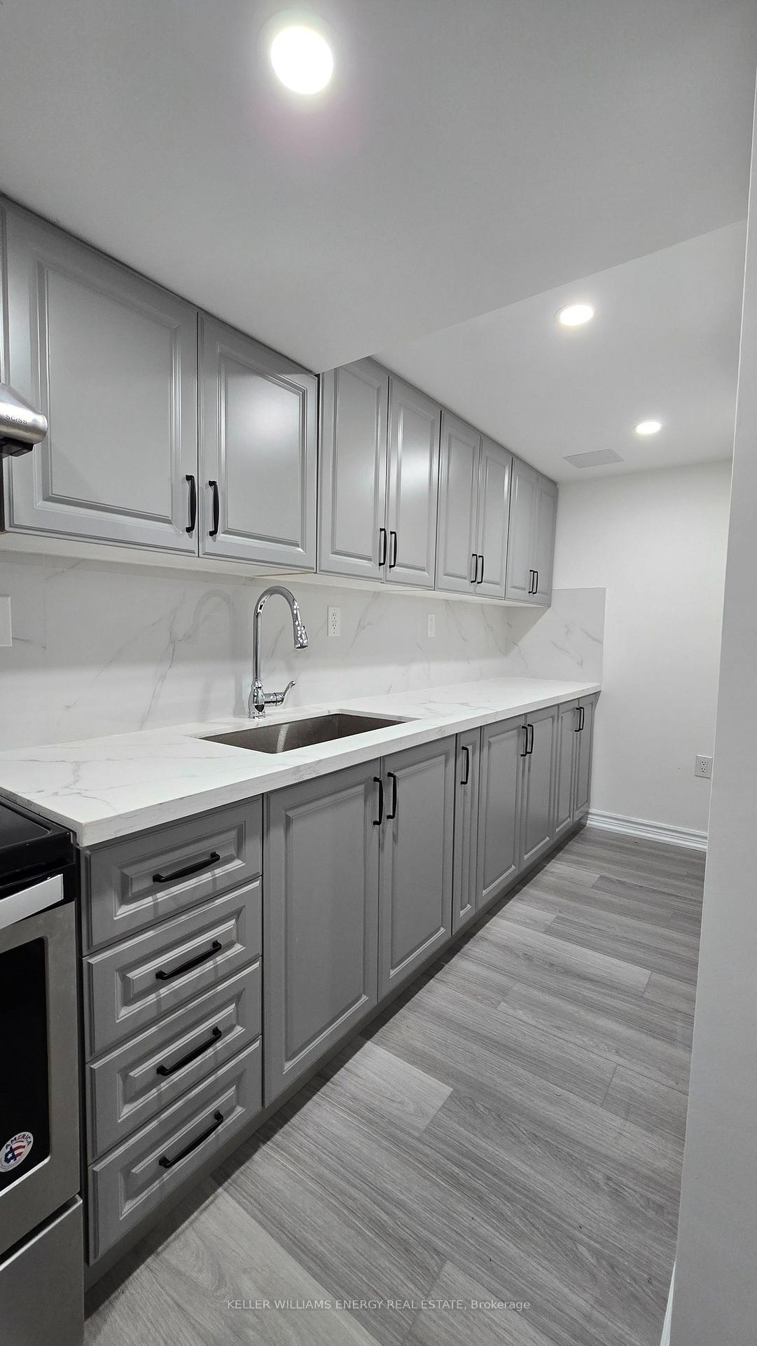 Photo 14 of 36 Crombie Street, Clarington, Bowmanville — HOMEH