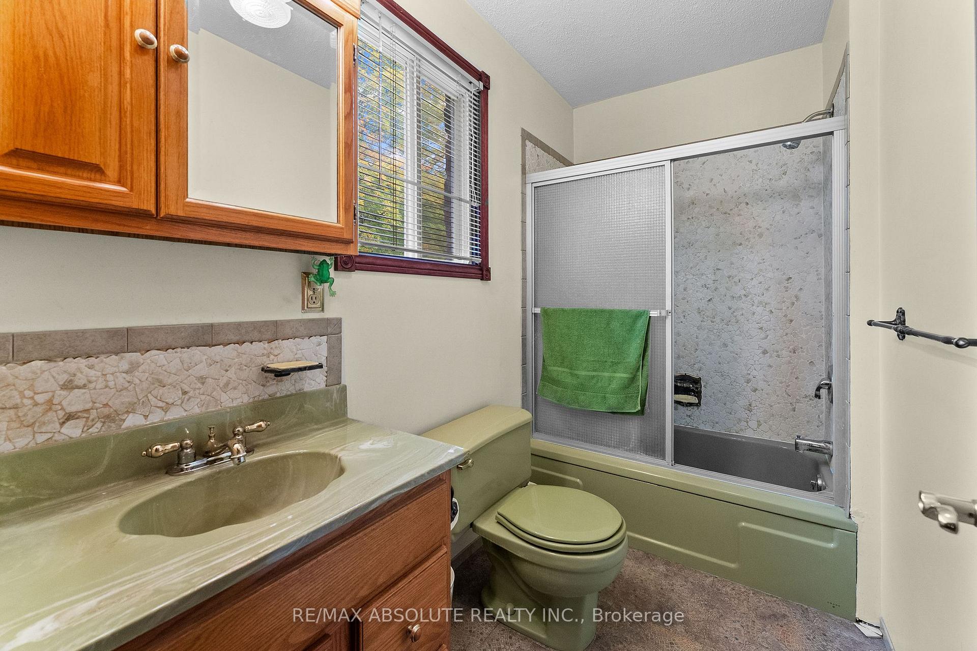 Photo 20 of 327 Nieman Drive, McNab/Braeside, Mcnab/Braeside Twps — HOMEH