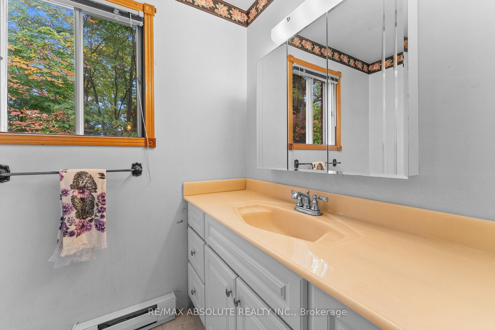 Photo 23 of 327 Nieman Drive, McNab/Braeside, Mcnab/Braeside Twps — HOMEH