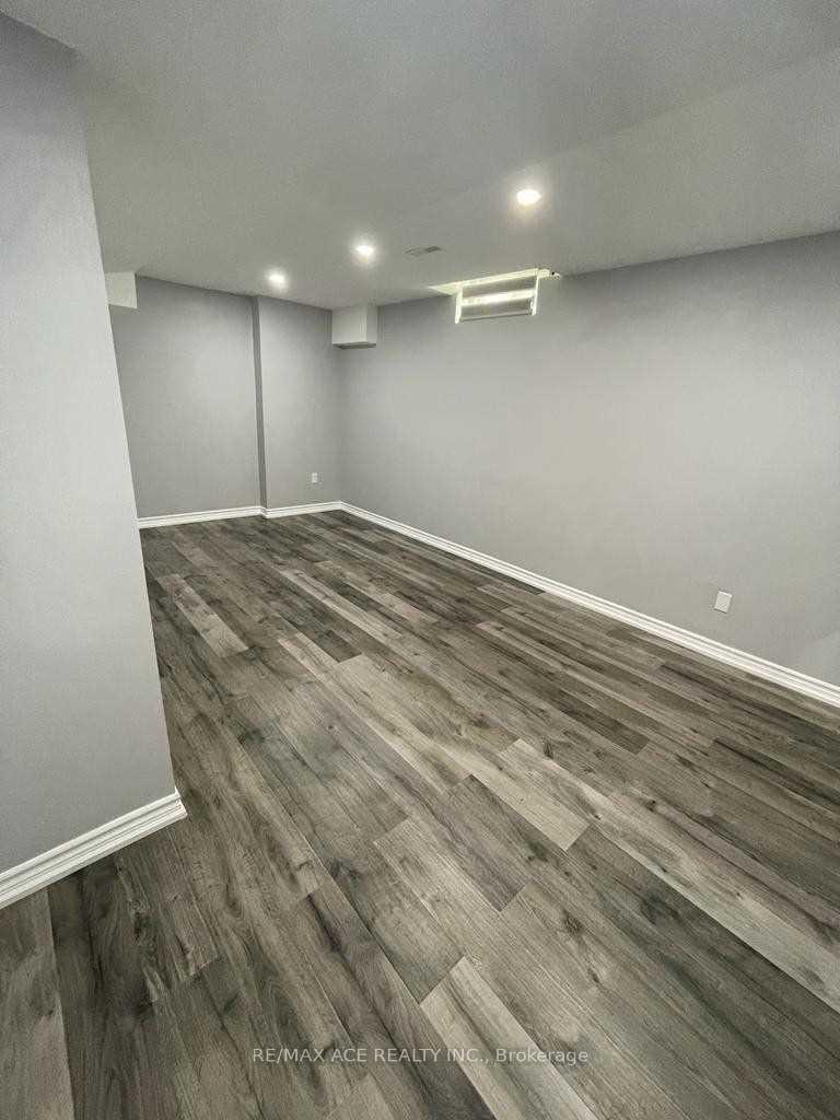 Photo 9 of Unit BSMT, 304 Russet Way, Vaughan, East Woodbridge — HOMEH