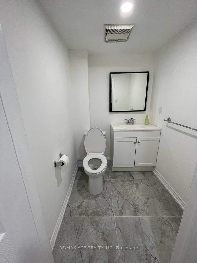 Photo 11 of Unit BSMT, 304 Russet Way, Vaughan, East Woodbridge — HOMEH