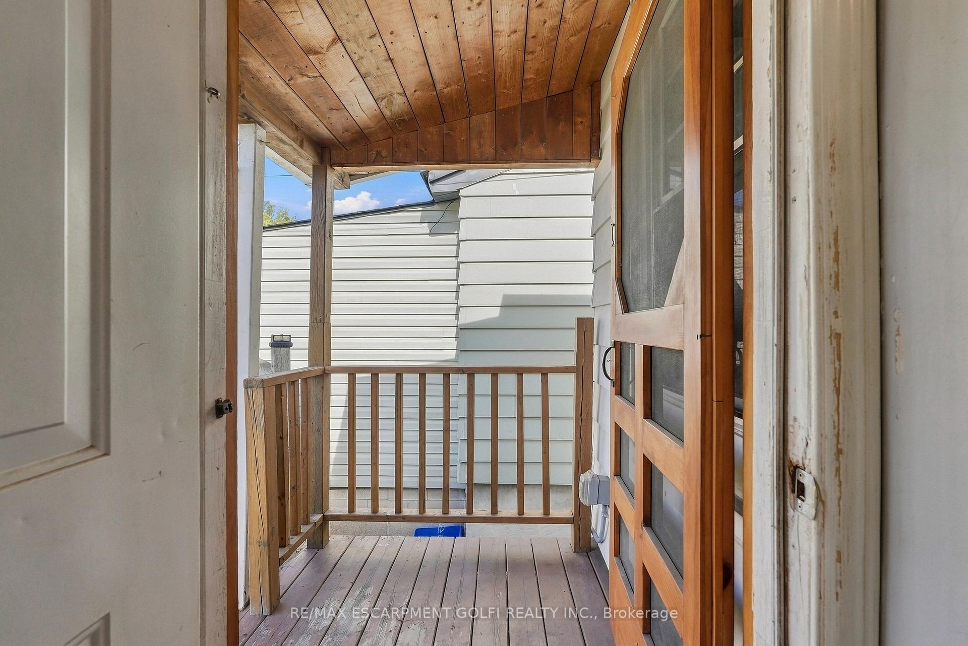 Photo 43 of 77 Province Street N, Hamilton, Crown Point — HOMEH